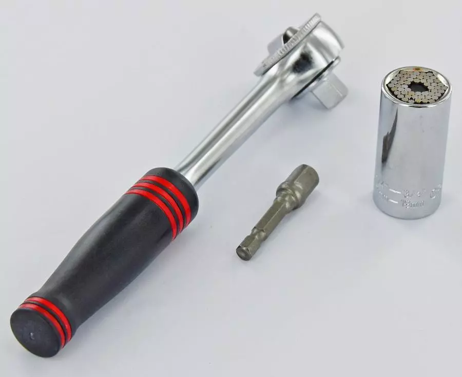 Clé à Cliquet TIVOLY + Douille Universelle + 1 Porte Douille - 11501420002 3 Clé à Cliquet TIVOLY + Douille Universelle + 1 Porte Douille - 11501420002