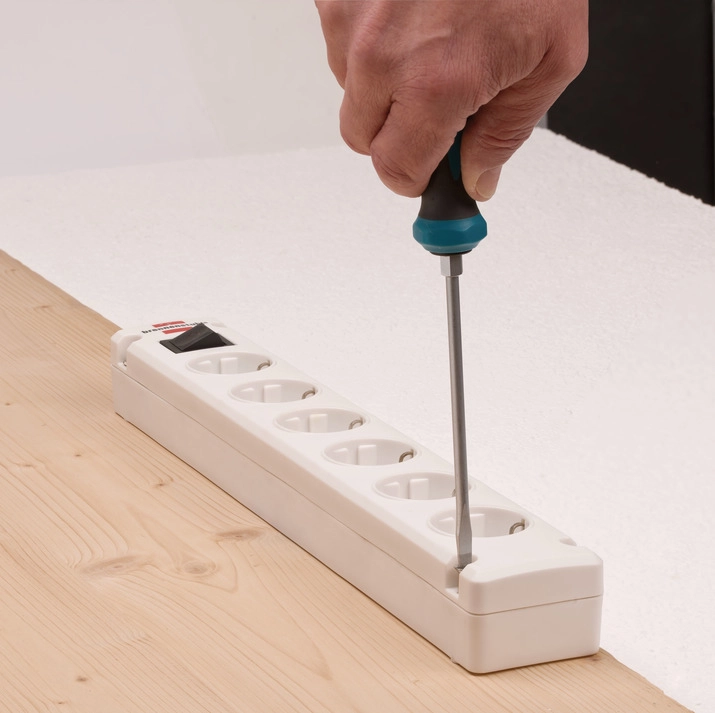 Multiprise Bremounta 6 Prises BRENNENSTUHL - 3m - H05VV-F3G1.5 Avec Interrupteur - Blanc - 1150651326 6 Multiprise Bremounta 6 Prises BRENNENSTUHL - 3m - H05VV-F3G1.5 Avec Interrupteur - Blanc - 1150651326 – Image 4