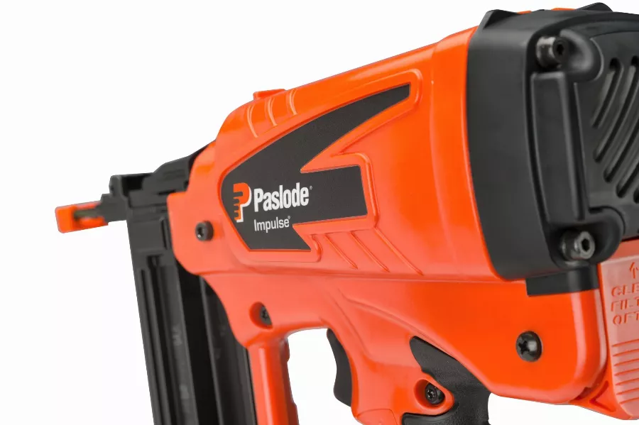 Cloueur à Gaz De Finition SPIT IM50 F18 Lithium - 013332 3 Cloueur à Gaz De Finition SPIT IM50 F18 Lithium - 013332