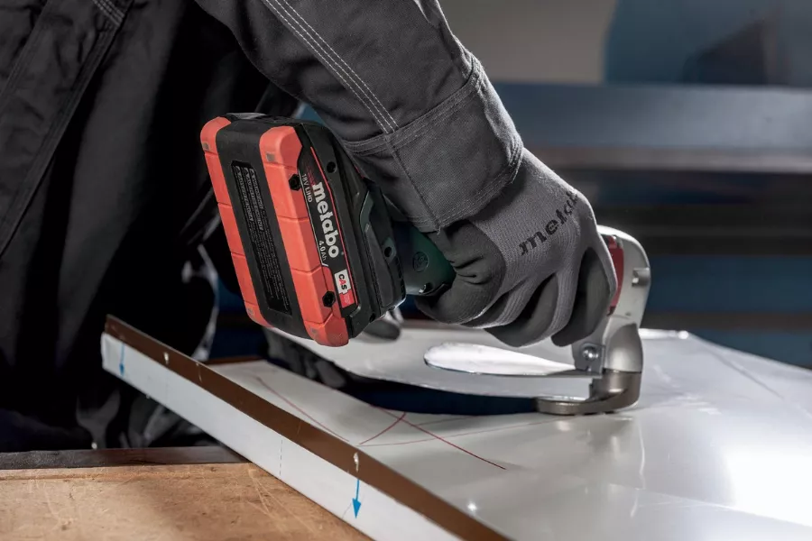 Cisaille 18V Sans Fil SCV 18 LTX BL 1.6 METABO - 601615840 3 Cisaille 18V Sans Fil SCV 18 LTX BL 1.6 METABO - 601615840