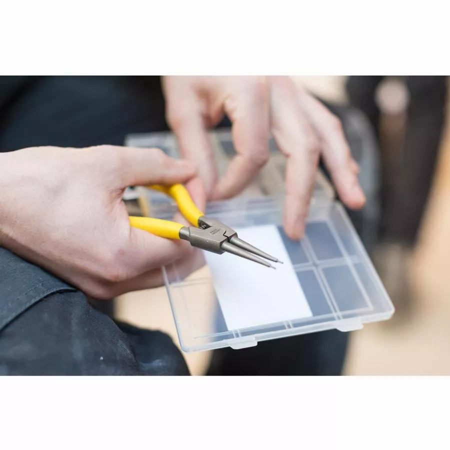 Stanley Pince Circlips Extérieurs A Becs Droits 140mm - STHT0-75412 3 Stanley Pince Circlips Extérieurs A Becs Droits 140mm - STHT0-75412