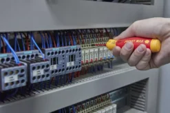 Tournevis Porte-embout WIHA PocketMax Isolé 1000V + 4 Embouts Isolés Slim - 45296 -Maxoutil Soldes anw sb283109040 pocketmax electric verteilerkasten 03