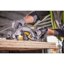 Scie Circulaire Construction XR Flexvolt 54V DEWALT - Sans Batterie Ni Chargeur - DCS577N-XJ 7 Scie Circulaire Construction XR Flexvolt 54V DEWALT - Sans Batterie Ni Chargeur - DCS577N-XJ -Maxoutil Soldes dcs577n a10