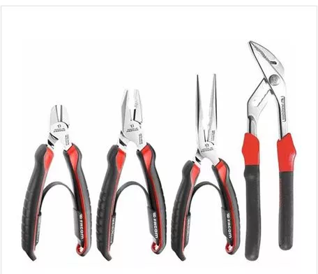 Jeu 4 Pinces FACOM : Multiprise à Verrouillage, Coupante, à Becs Demi-ronds Et Universelle - CPE.A1PB 3 Jeu 4 Pinces FACOM : Multiprise à Verrouillage, Coupante, à Becs Demi-ronds Et Universelle - CPE.A1PB